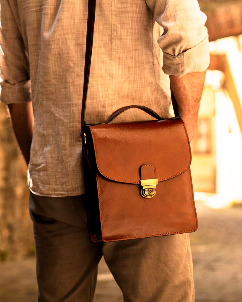 Briefcase Shoulder Bag Brown Colonial — Full-Grain Leather